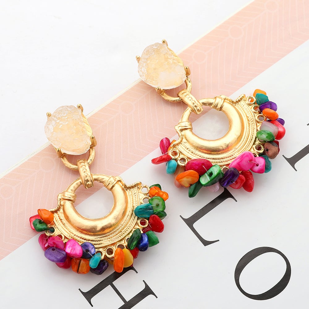Charming metal earrings, exquisite fan-shaped natural stone resin, feminine and versatile earrings