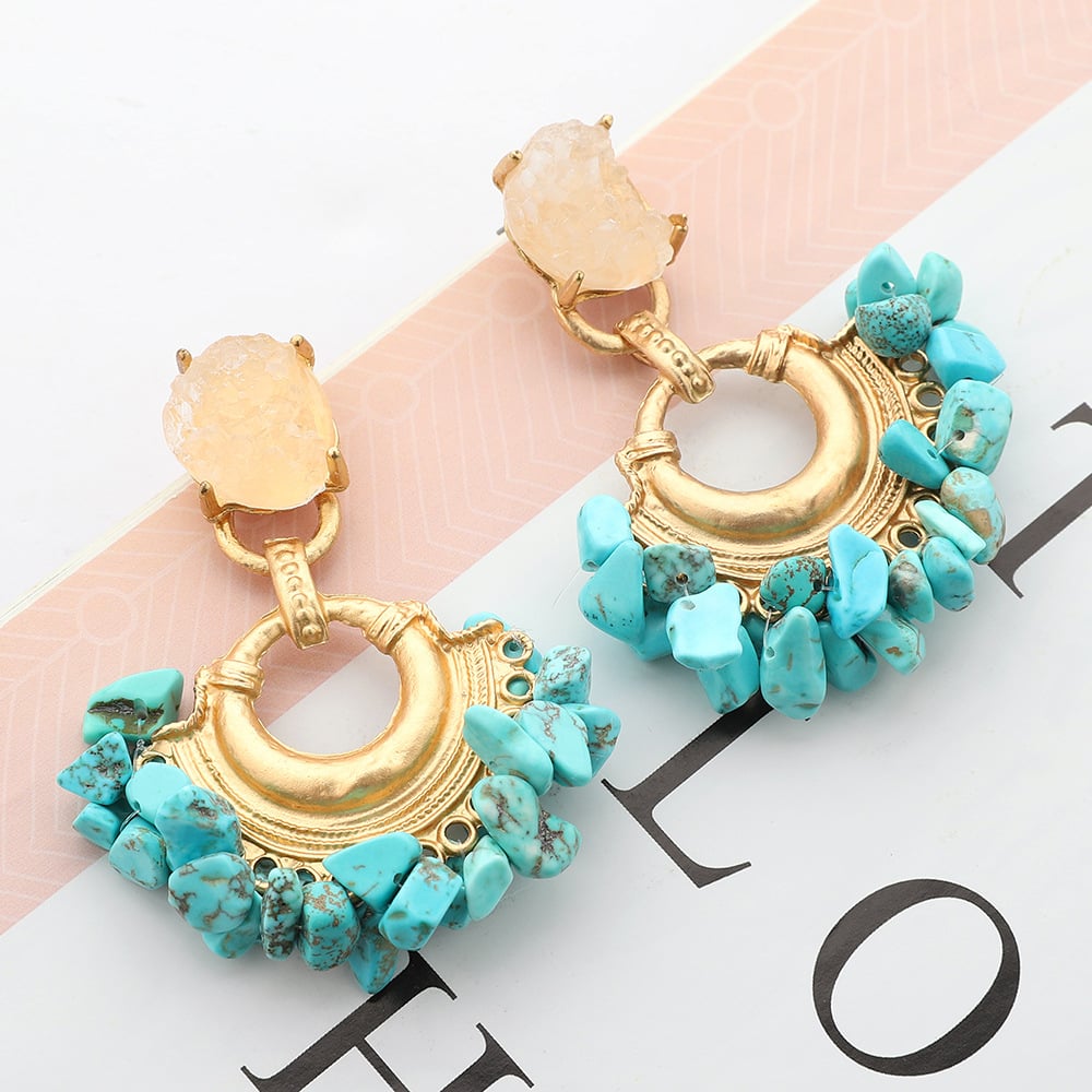 Charming metal earrings, exquisite fan-shaped natural stone resin, feminine and versatile earrings