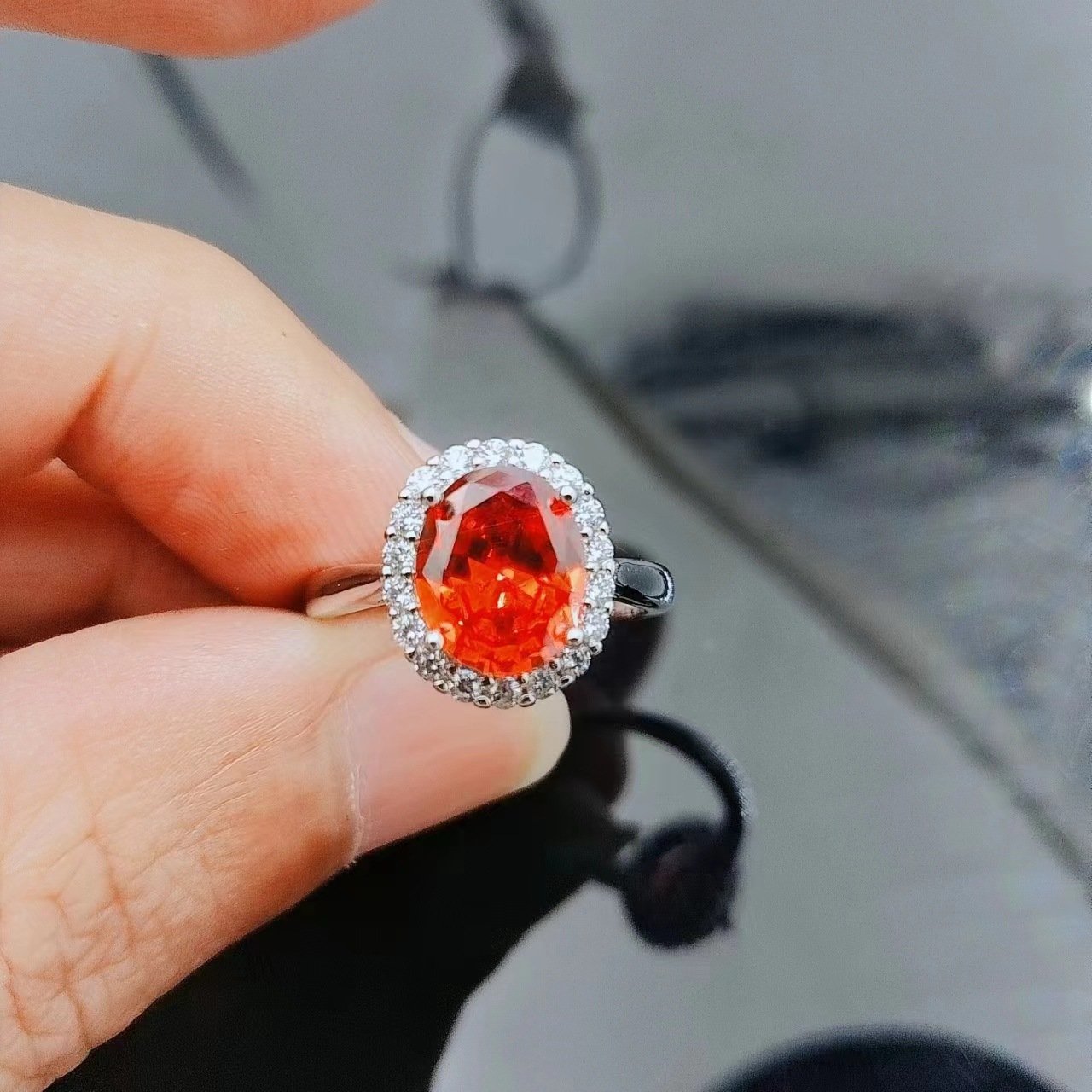 Zircon live ring