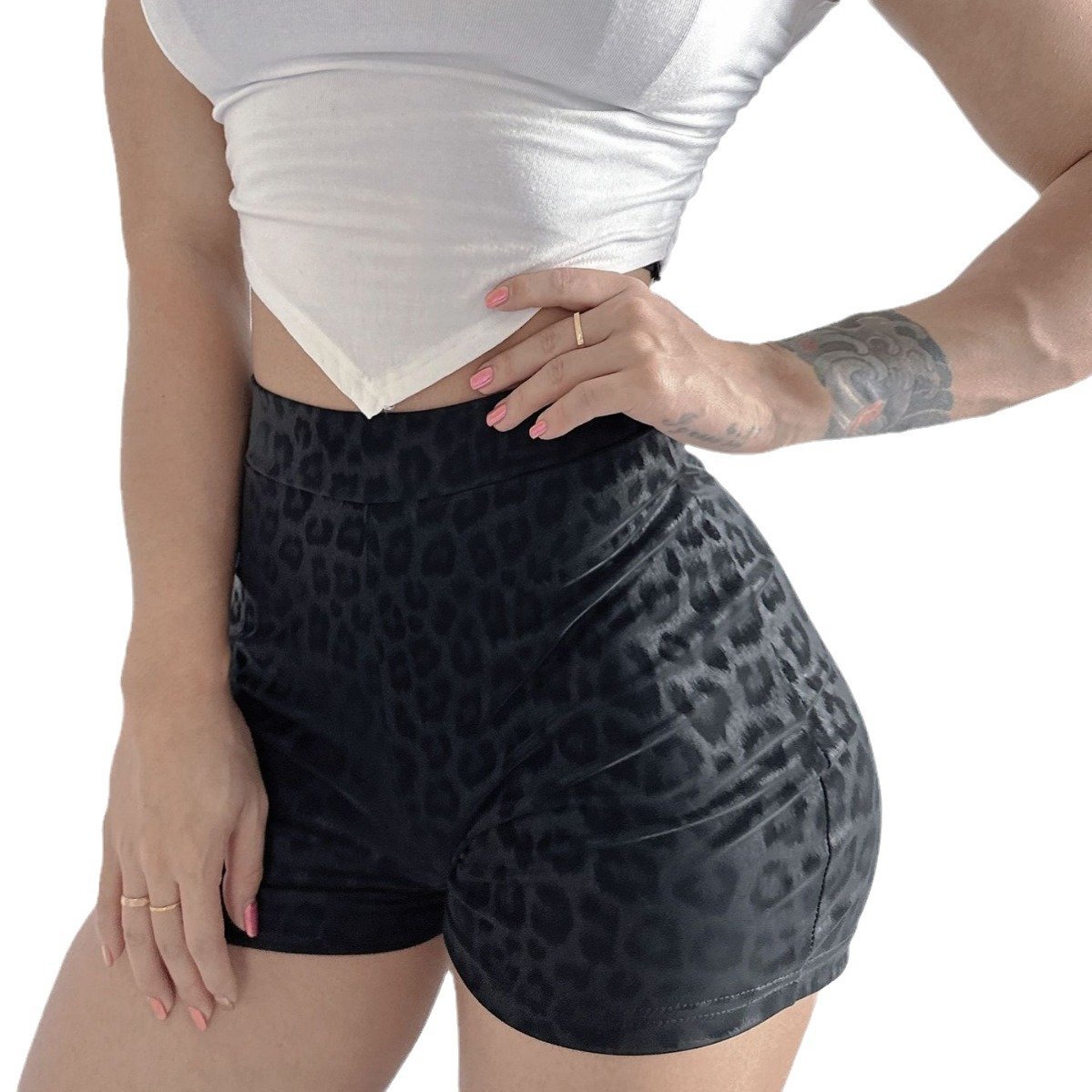 Shiny leather high-waisted stretch shorts